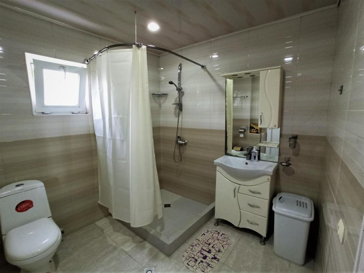 Guesthouse Lilia &Wine Celler Telavi Eksteriør bilde
